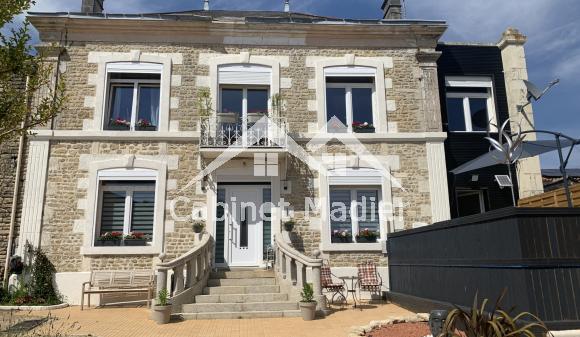  For Sale - Master's house - st-jean-d-angely